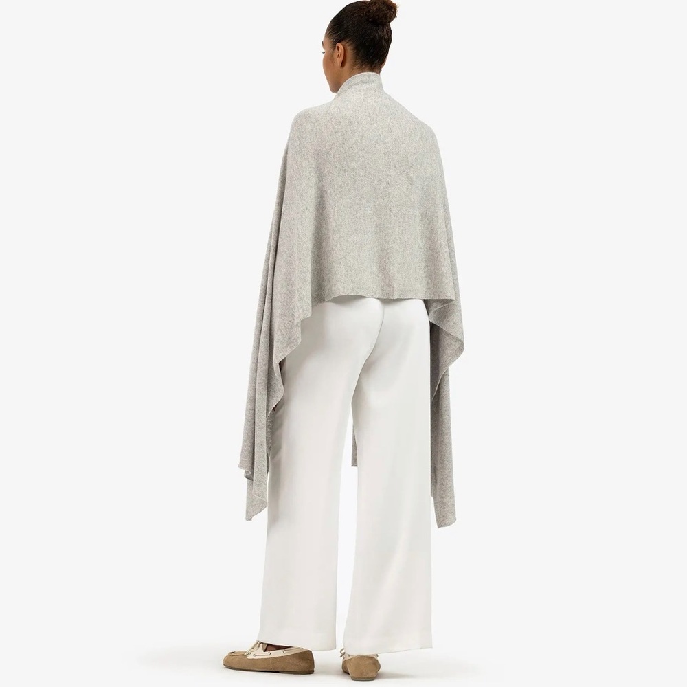 Italian Cashmere Wrap - Picture 7 of 8